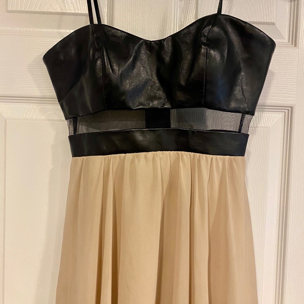 Dress - Picture 3 of 9